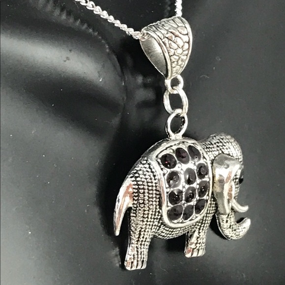 Elephant 🐘 Amethyst Czech Crystal Necklace B-1-03 - Picture 3 of 4